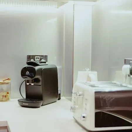 3-story Townhouse - Sleeps 8 * Leeds (West Yorkshire)